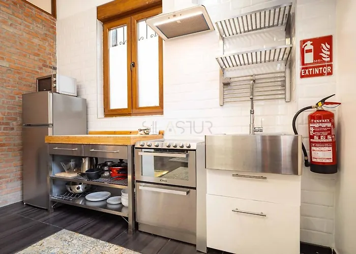 La Casina De Cimadevilla By Silastur *